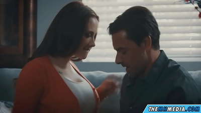 Kugonana mwachikondi ndi mayi wabwino wa busty